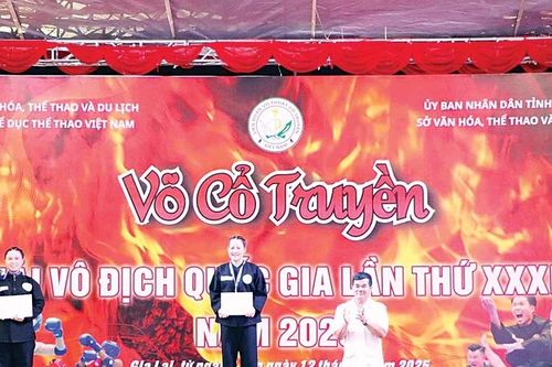 Võ sư Kim Huệ - Xứng danh phụ nữ đất Võ