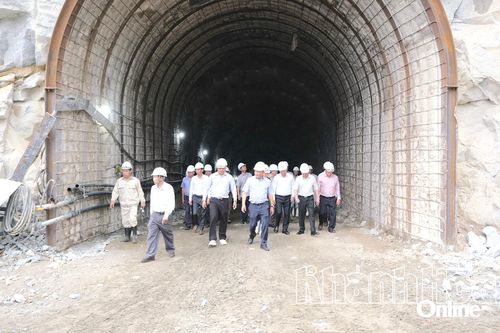 Đẩy nhanh tiến độ các dự án năng lượng