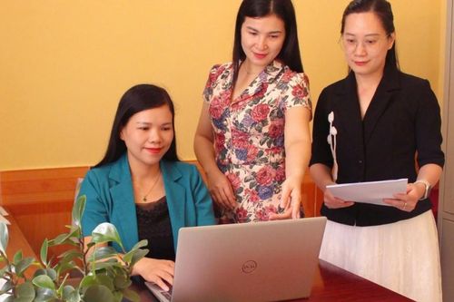 Phụ nữ tự tin trong kỷ nguyên số