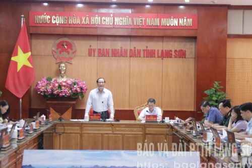 Họp UBND tỉnh thường kỳ tháng 10 (phiên thứ nhất)