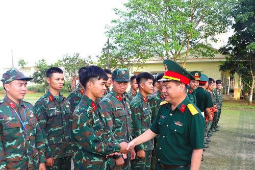Kiểm tra công tác sẵn sàng chiến đấu tại các đơn vị phía Tây Lâm Đồng
