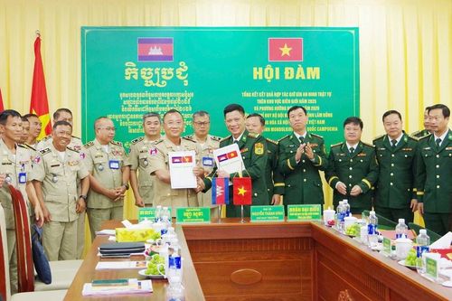Tăng cường hợp tác an ninh biên giới Việt Nam - Campuchia