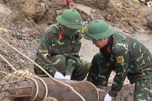 Khẩn trương tiêu hủy quả bom phát hiện ở khu Hồng Hà 2, phường Thanh Miếu