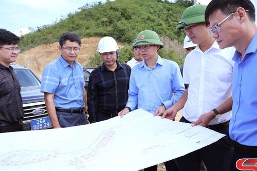 Đối thoại, tháo gỡ khó khăn, tạo môi trường thuận lợi cho doanh nghiệp, HTX