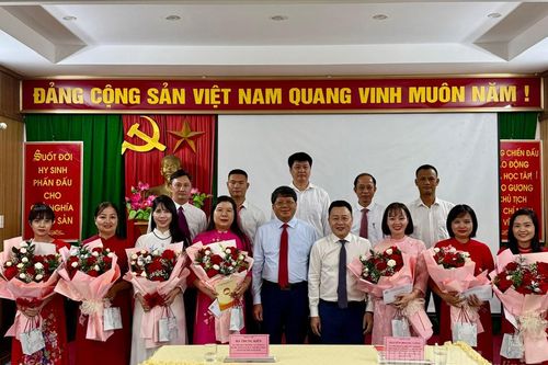 Hội Chữ thập đỏ tỉnh gặp mặt Kỷ niệm 95 năm Ngày thành lập Hội Liên hiệp Phụ nữ Việt Nam
