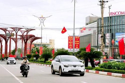 Hà Tĩnh: Lan tỏa phong trào thi đua yêu nước trong xây dựng đô thị thông minh