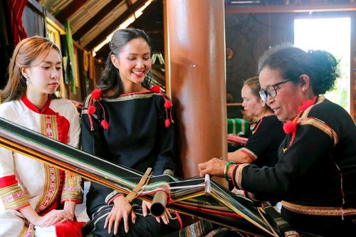 Đắk Lắk: Cử tri vùng đồng bào DTTS gửi gắm niềm tin, kỳ vọng vào Kỳ họp thứ Mười, Quốc hội khóa XV