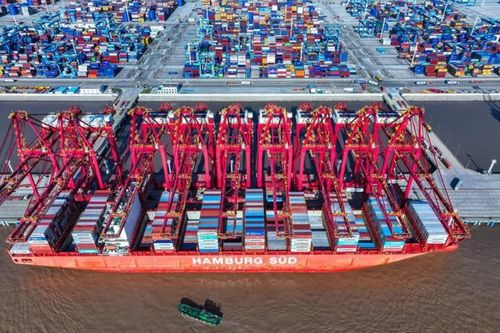 GDP quý III của Trung Quốc dự kiến chậm lại xuống mức thấp nhất trong một năm