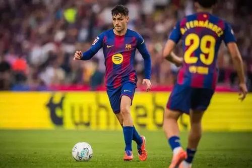 Barcelona tạm chiếm ngôi đầu La Liga