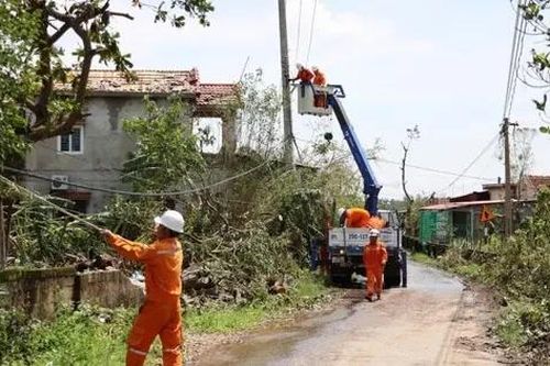 Hà Nội hoàn tất khôi phục điện sau bão số 11