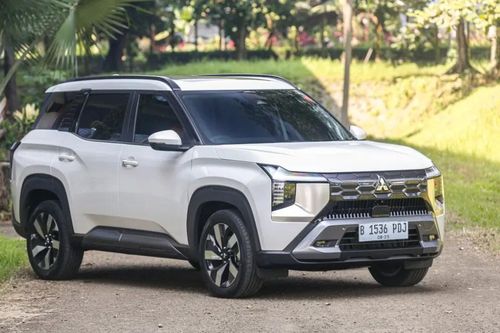 Mitsubishi Destinator nhận đặt hàng tại Việt Nam