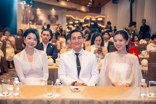 Hứa Vĩ Văn hội ngộ Lê Hạ Anh sau 'cơn sốt' của 'Mưa đỏ'