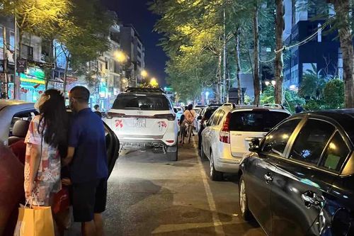 Nhức nhối tình trạng dừng đỗ phương tiện sai quy định