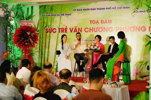 'Thắp lửa' cho văn chương trẻ
