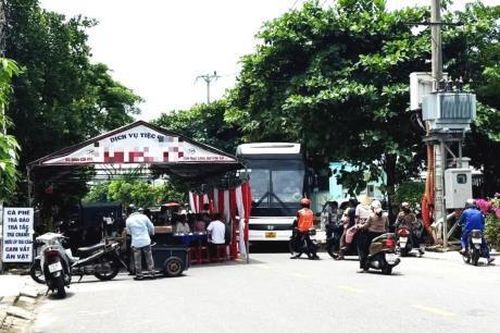 Lòng đường bị chiếm dụng