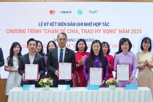 NAPAS, Mastercard và Payoo đồng hành 'Chạm sẻ chia, Trao hy vọng 2025'