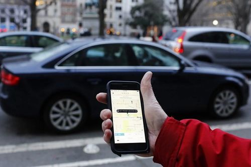 Pin yếu, giá gọi xe tăng và bí ẩn thuật toán AI của Uber
