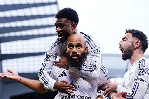 Man Utd trở thành 'vua bóng dài' của Ngoại hạng Anh