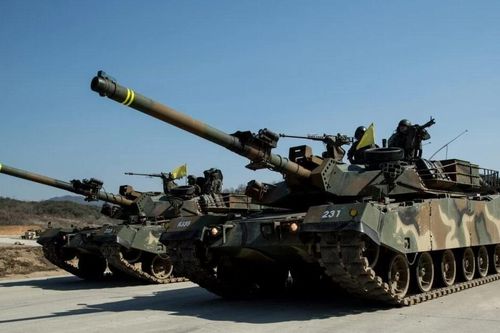 Kíp lái xe tăng K1 Hàn Quốc phải chịu đựng cái nóng kỷ lục