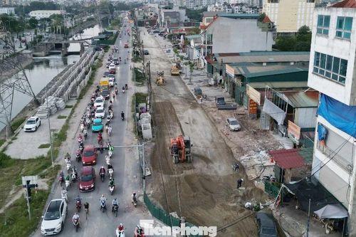 Dự án mở rộng đường Tam Trinh chậm tiến độ 7 năm, thi công 'xôi đỗ', gây ùn tắc kéo dài