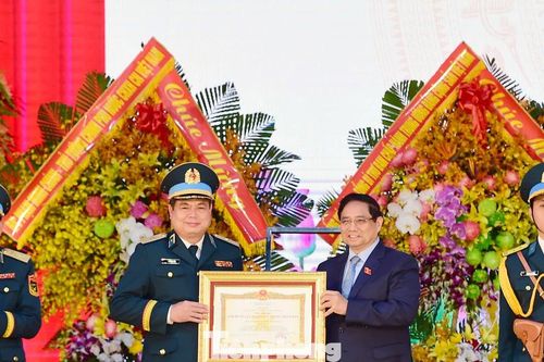 Thủ tướng trao danh hiệu Anh hùng tặng Quân chủng Phòng không - Không quân