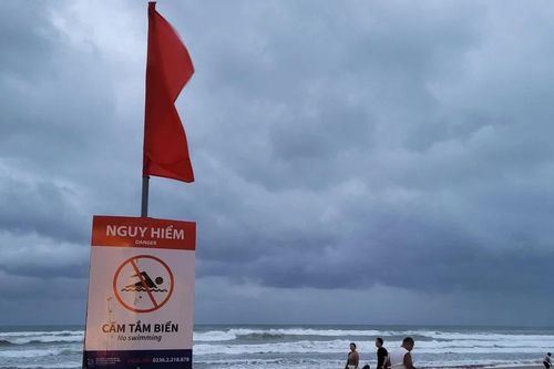 Đà Nẵng cấm tắm biển