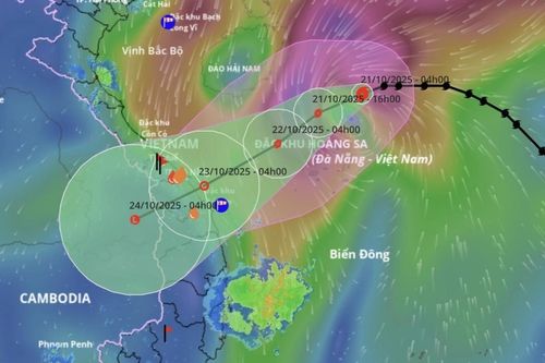 Bão Fengshen suy yếu dần khi vào gần bờ, các tỉnh miền Trung mưa lớn