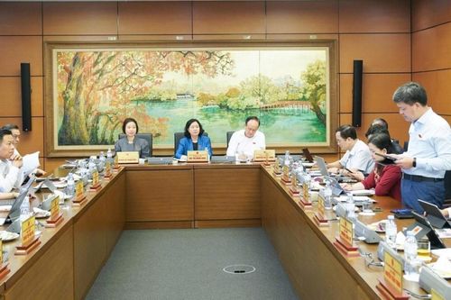 Lấy khoa học - công nghệ, đổi mới sáng tạo, chuyển đổi số và phát triển xanh làm trụ cột