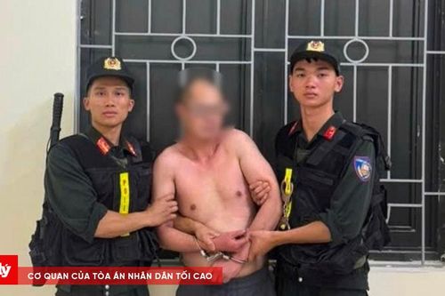 Đối tượng 'ngáo đá' chửi bới, đập phá rồi cố thủ trong nhà