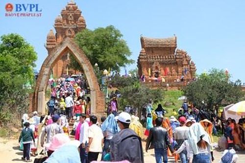 Đồng bào Chăm Bàlamôn hai tỉnh Lâm Đồng, Khánh Hòa tưng bừng khai hội Katê 2025