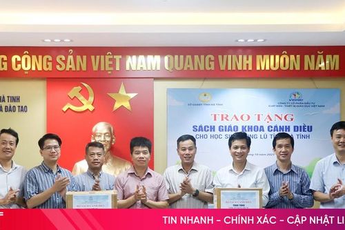 Gần 30.500 bản sách Cánh diều đến với trường học vùng lũ Hà Tĩnh