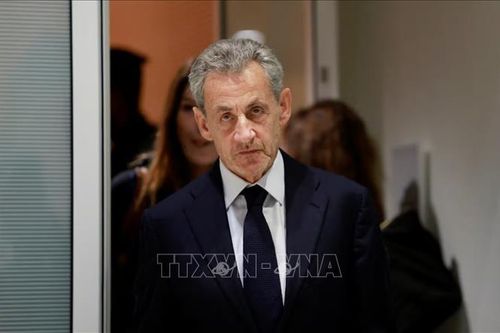 Pháp: Cựu Tổng thống Nicolas Sarkozy thi hành án phạt tù