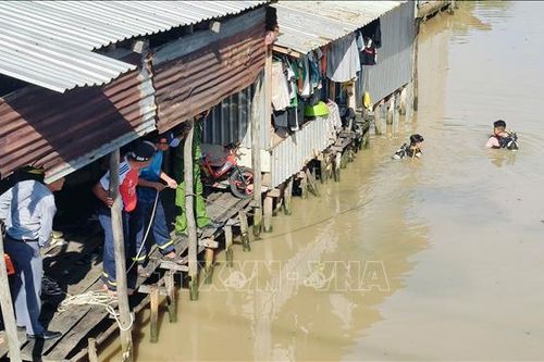 Tìm thấy thi thể bé trai hơn 4 tháng tuổi rơi xuống kênh xáng Xẻo Rô