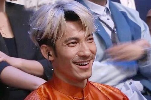 'Thị đế Kim Chung' Liên Bỉnh Phát công khai bạn gái bí mật 5 năm