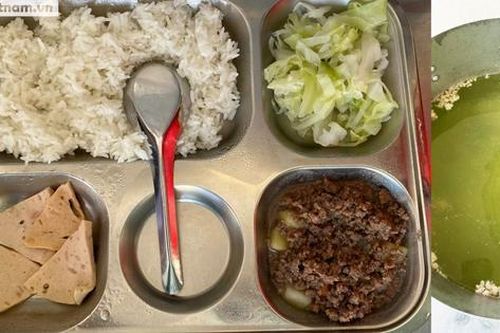 Cận cảnh bữa ăn bán trú trường Tiểu học Cự Khê sau vụ việc 'thịt ôi, trứng hỏng'