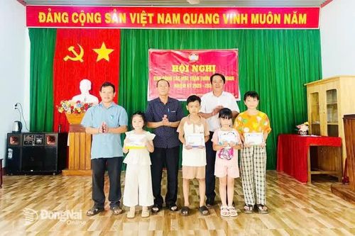 'Thương' để thấy cuộc đời còn những phép màu