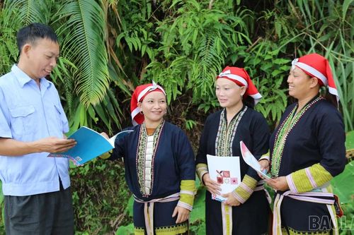 Phát huy vai trò người có uy tín trong thúc đẩy bình đẳng giới
