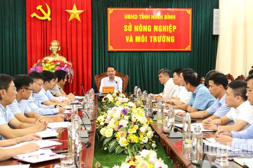Đồng chí Bí thư Tỉnh ủy Đặng Xuân Phong làm việc với Sở Nông nghiệp và Môi trường