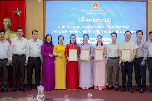 Người dân phường Phong Điền đoạt giải Nhất tuần 3 hội thi cải cách hành chính