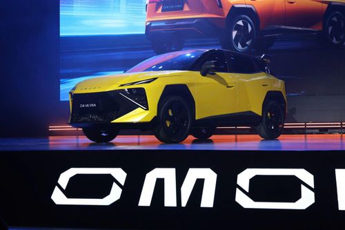 Omoda 4 vừa ra mắt đã có ngay bản Ultra, thiết kế như siêu xe Lamborghini