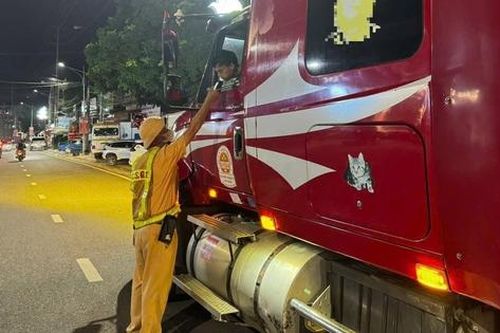 Cảnh sát giao thông Bắc Ninh phạt hơn 2,3 tỷ đồng trong ngày ra quân xử lý vi phạm