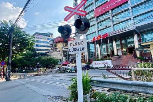 Đẩy mạnh ứng dụng KHCN và đào tạo nguồn nhân lực phát triển công nghiệp đường sắt
