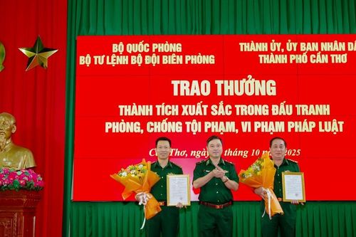TP. Cần Thơ: Khen thưởng đột xuất vụ bắt hơn 822.000 lít dầu, hơn 7 tấn sản phẩm động vật nhập lậu