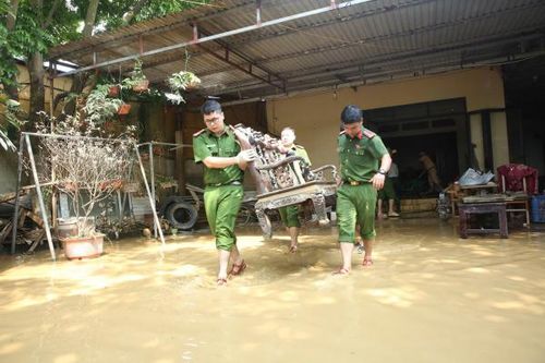 Bài 1: Lỗi không chỉ thiên tai