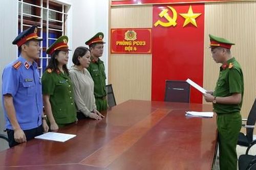 Bắt giám đốc công ty sản xuất 2,7 triệu lít dầu ăn giả bán ra nhiều tỉnh, thành toàn quốc