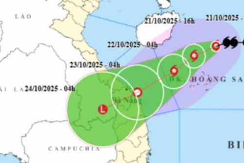 Tin bão Fengshen mới nhất: Giật cấp 12, cách đặc khu Hoàng Sa 200km