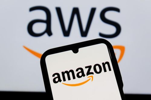 Công nghệ 21/10: Gia đình Samsung bán cổ phần; Amazon Web Services gặp sự cố