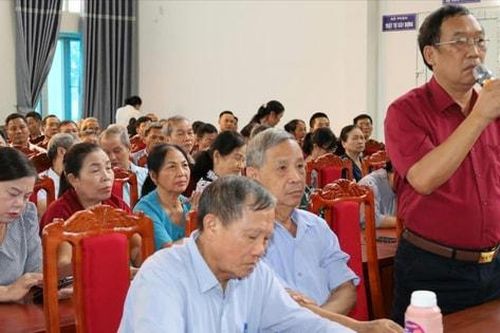Phường Tùng Thiện: Người dân quan tâm vấn đề môi trường, cấp giấy chứng nhận quyền sử dụng đất