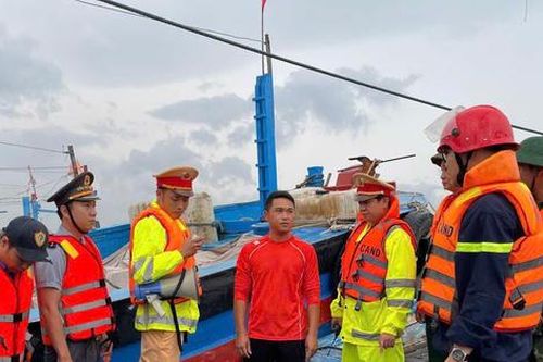 Bão số 12: Đà Nẵng đảm bảo an toàn cho tàu cá khi âu thuyền Thọ Quang quá tải