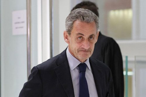 Cuộc sống của cựu TT Pháp Sarkozy tại nhà tù La Santé
